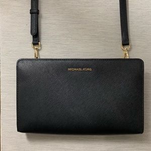 Black Michael Kors Crossbody